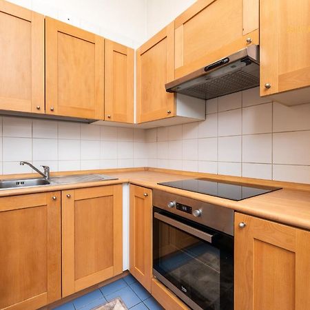 Daily Apartments - Apartment With Bath Tallinn Buitenkant foto
