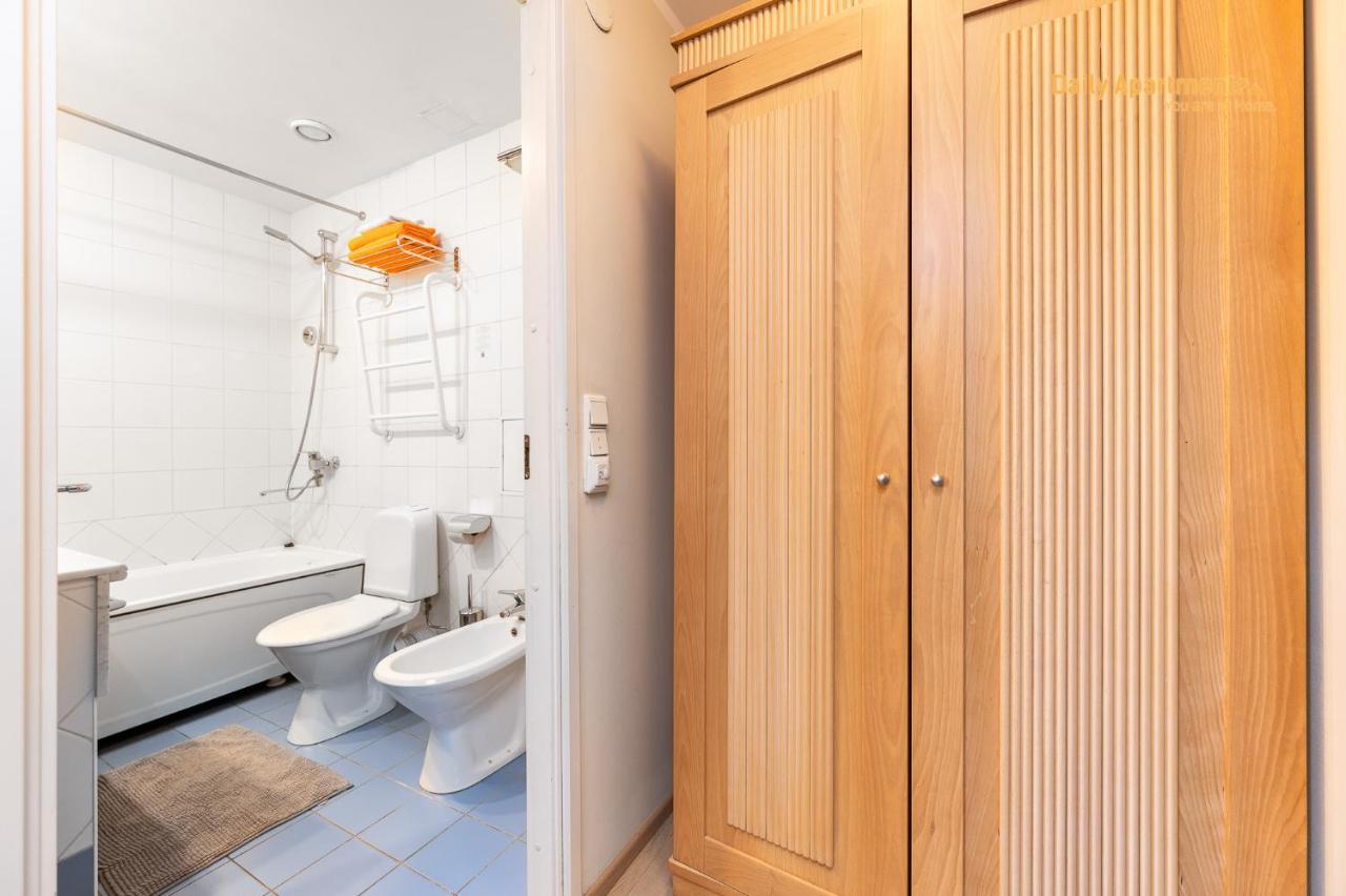 Daily Apartments - Apartment With Bath Tallinn Buitenkant foto